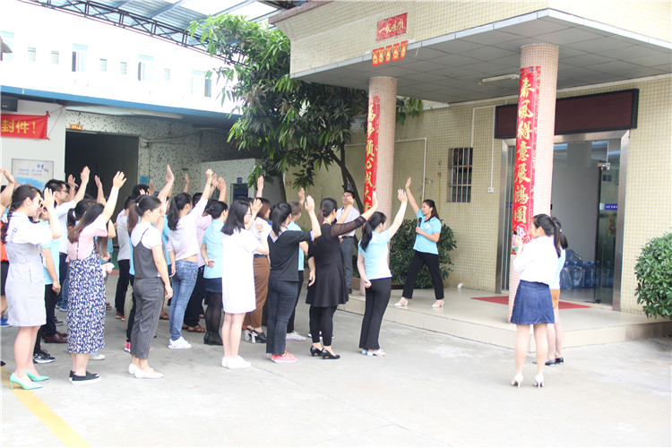 胡金花用自己的行動證明了，她在這次培訓(xùn)中所學(xué)習(xí)到內(nèi)容，更傳遞了“愛”的精神理念。